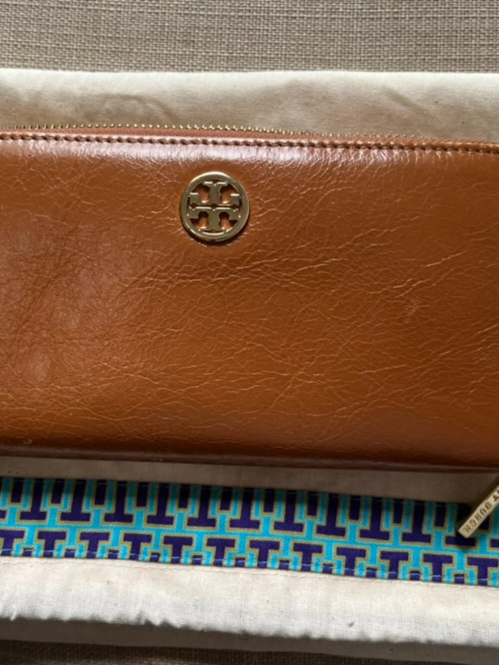 ✨ Tory Burch Zip Continental Wallet Luggage Brown Color ✨